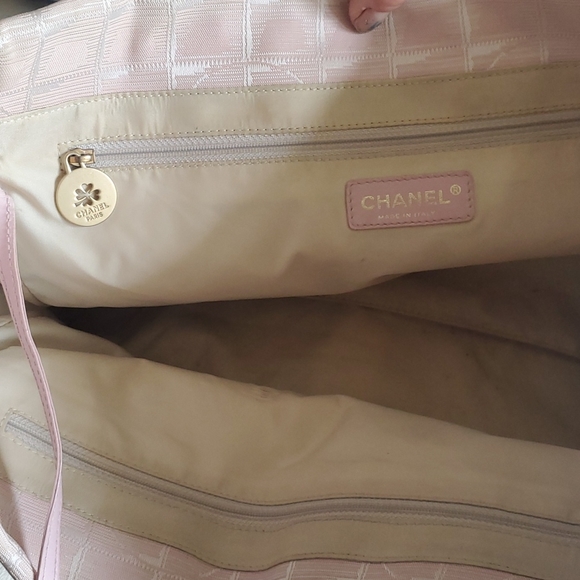 💥💥SOLD💥💥Chanel travel line bag - Picture 8 of 17